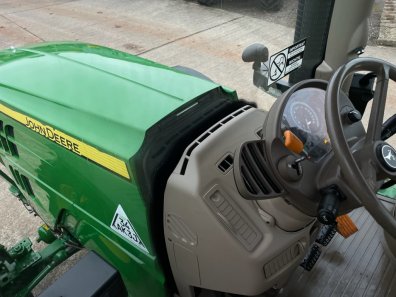 John Deere 6150R