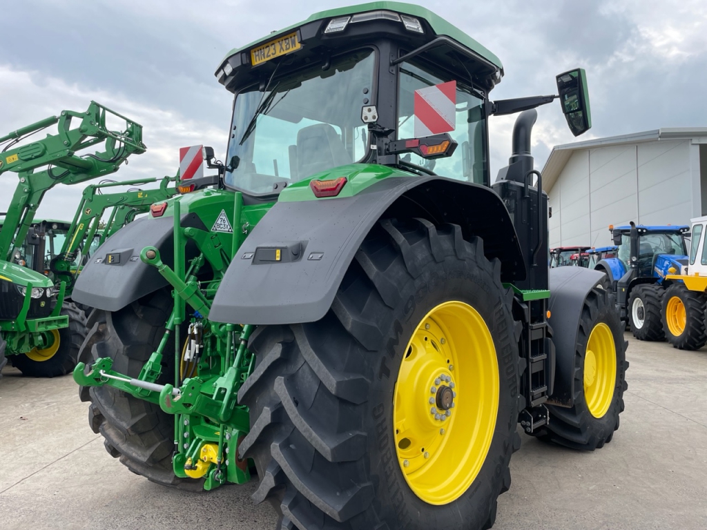 John Deere 7R 310