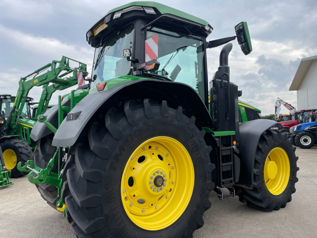 John Deere 7R 310