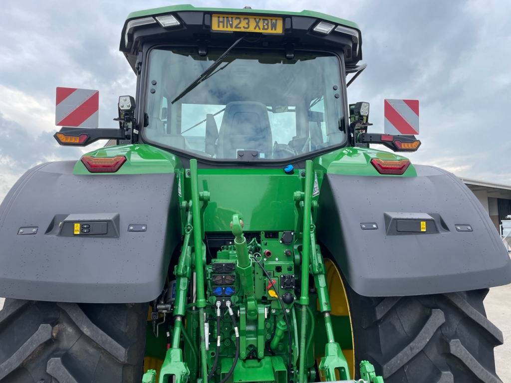 John Deere 7R 310