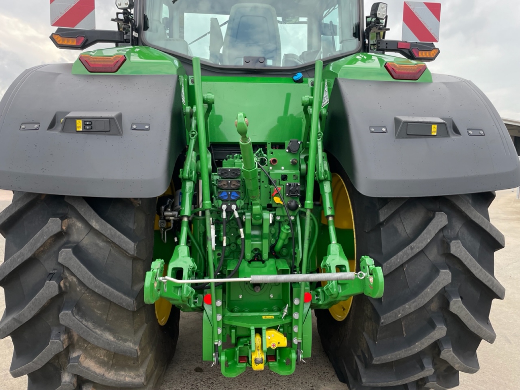 John Deere 7R 310
