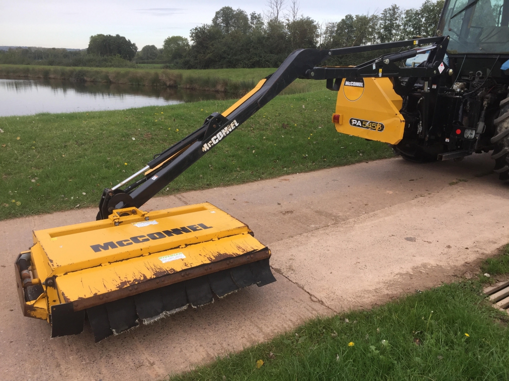 McConnel PA5455 hedge trimmer