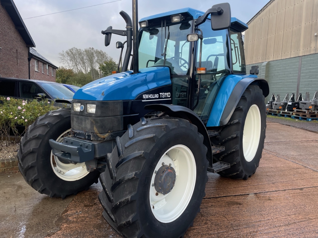 New Holland TS110