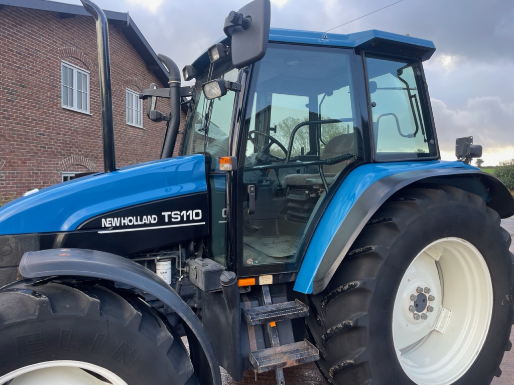New Holland TS110