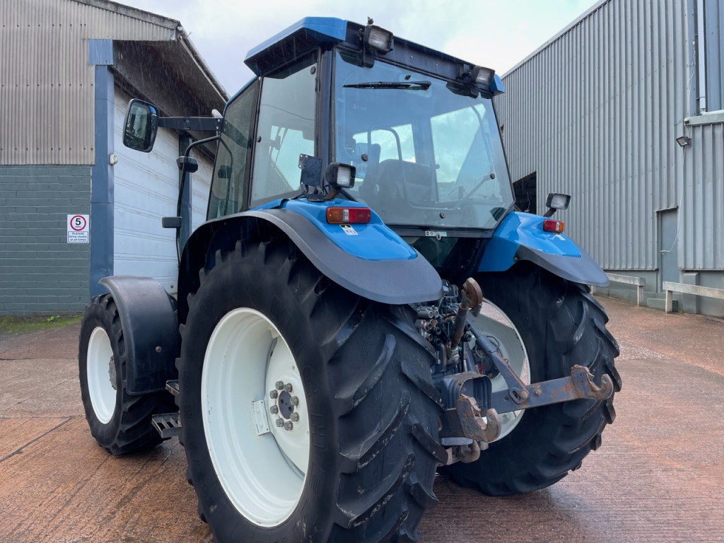New Holland TS110