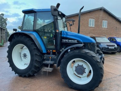New Holland TS110