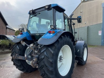New Holland TS110