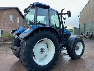 New Holland TS110