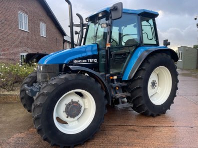 New Holland TS110