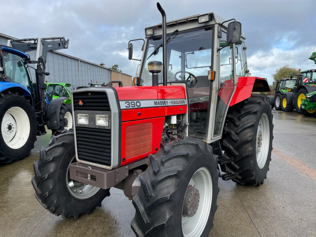 Massey Ferguson 390