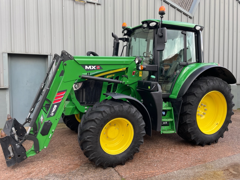 John Deere 6120M