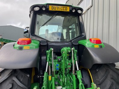 John Deere 6120M