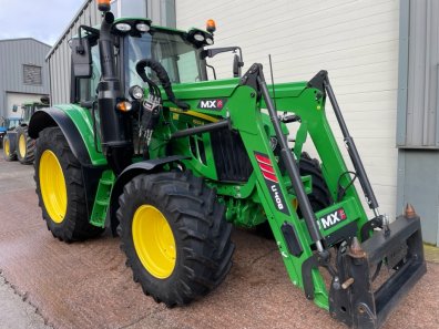 John Deere 6120M