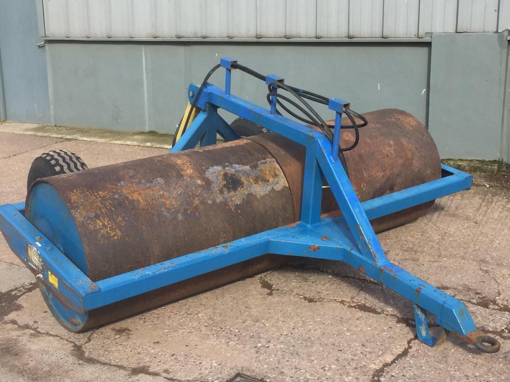 Humac Engineering 8ft trailed ballast roller
