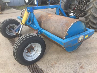 Humac Engineering 8ft trailed ballast roller