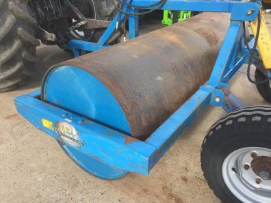 Humac Engineering 8ft trailed ballast roller