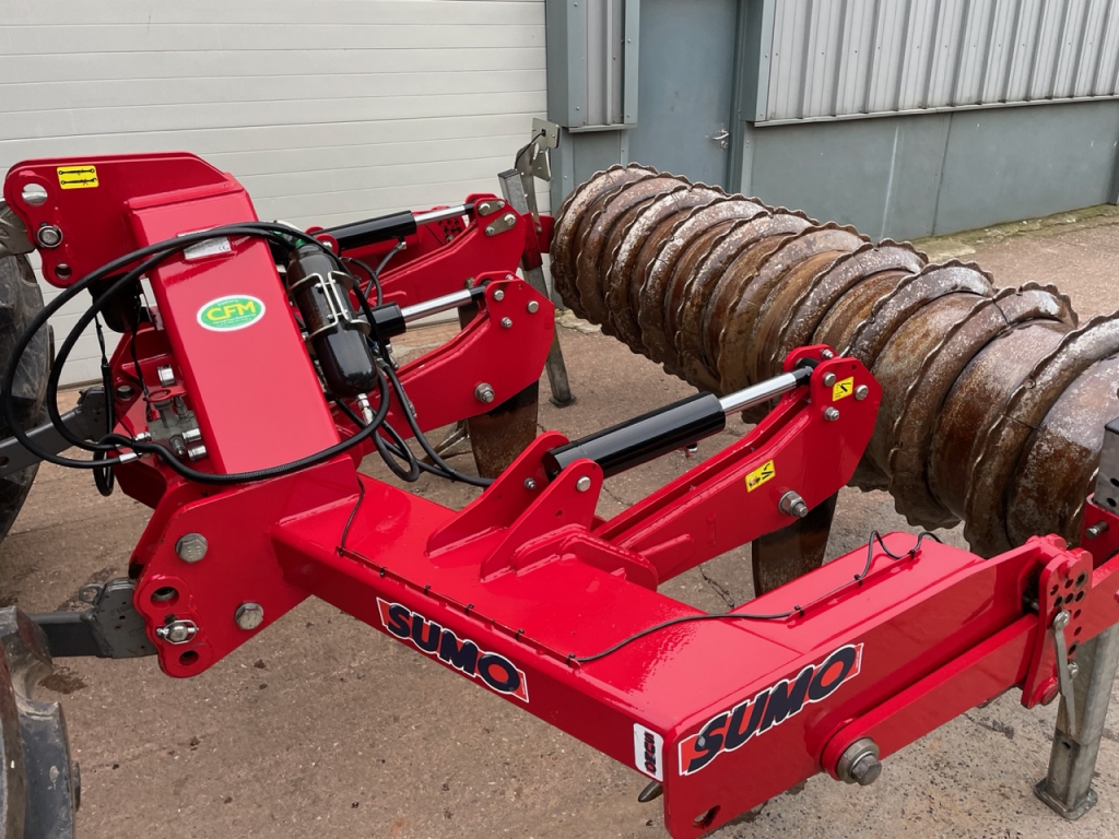Sumo subsoiler