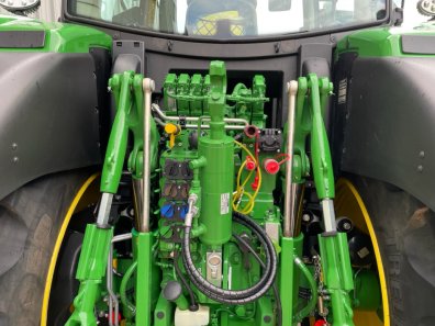 John Deere 6R 185
