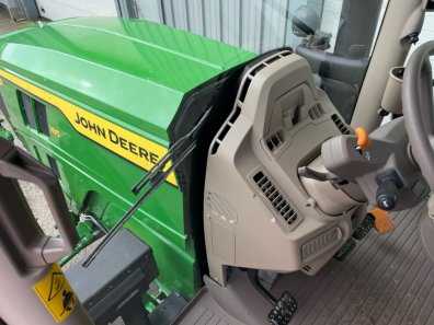 John Deere 6R 185