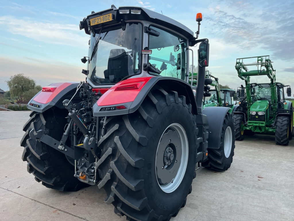 Massey Ferguson 8S.285 Exclusive