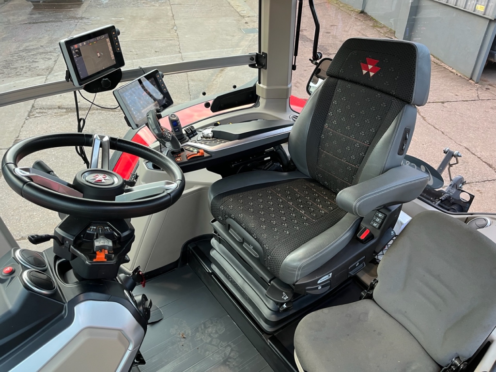 Massey Ferguson 8S.285 Exclusive