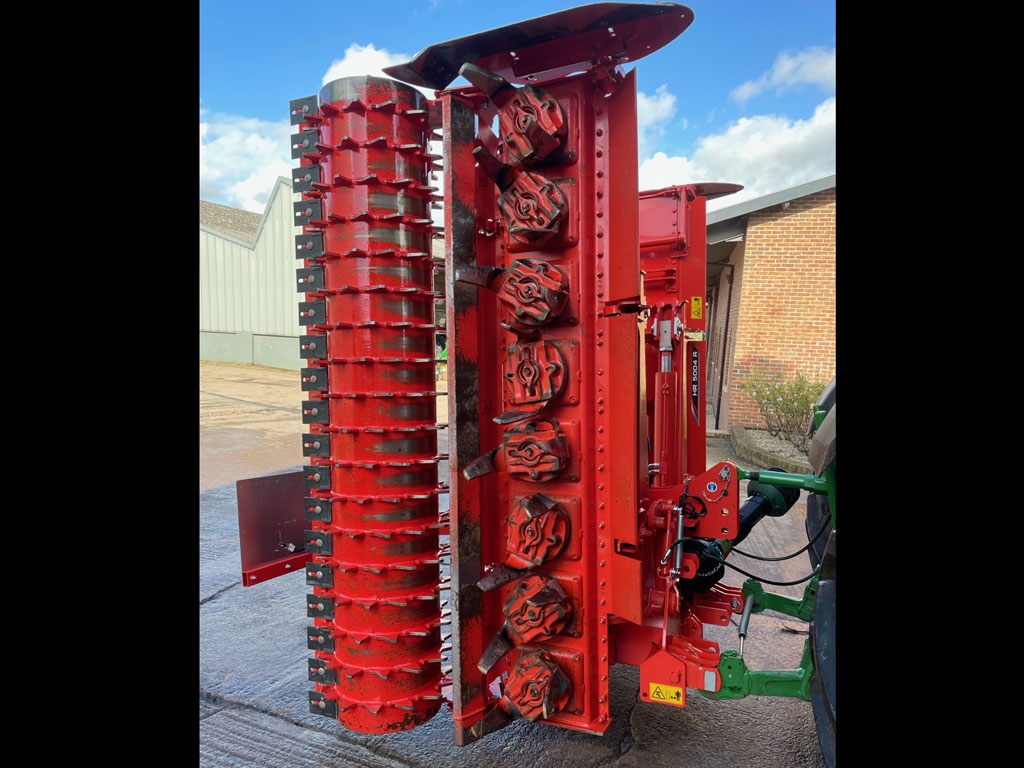 Kuhn HR5004 hydraulic folding power harrow