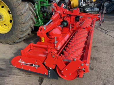 Kuhn HR5004 hydraulic folding power harrow