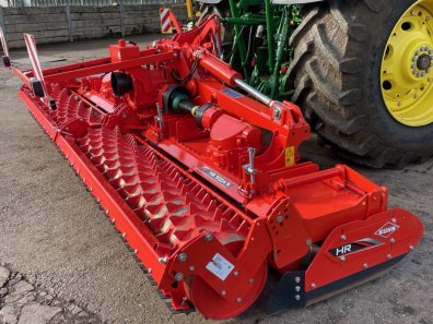 Kuhn HR5004 hydraulic folding power harrow
