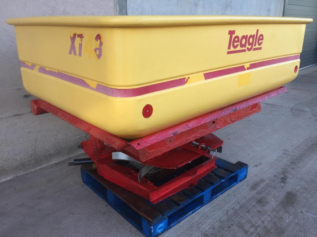 Teagle XT48 fertiliser spreader