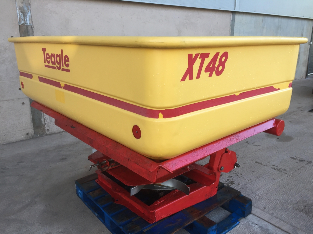 Teagle XT48 fertiliser spreader