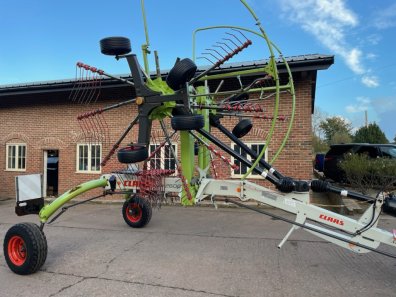 Claas Liner 2600 twin rotor rake