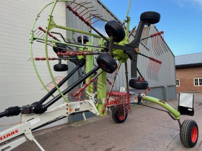 Claas Liner 2600 twin rotor rake