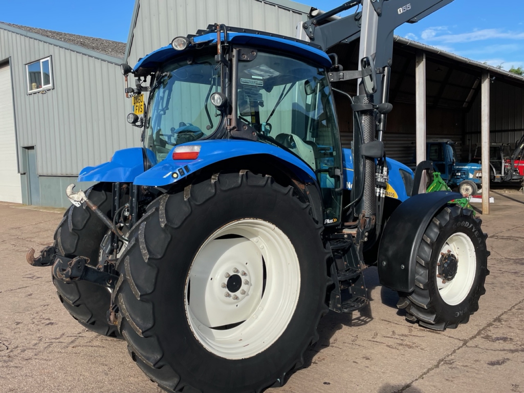 New Holland T6030 Plus