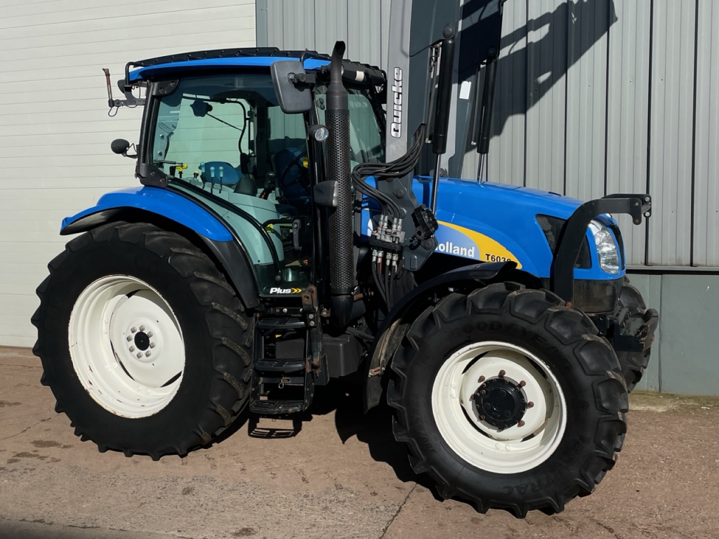 New Holland T6030 Plus