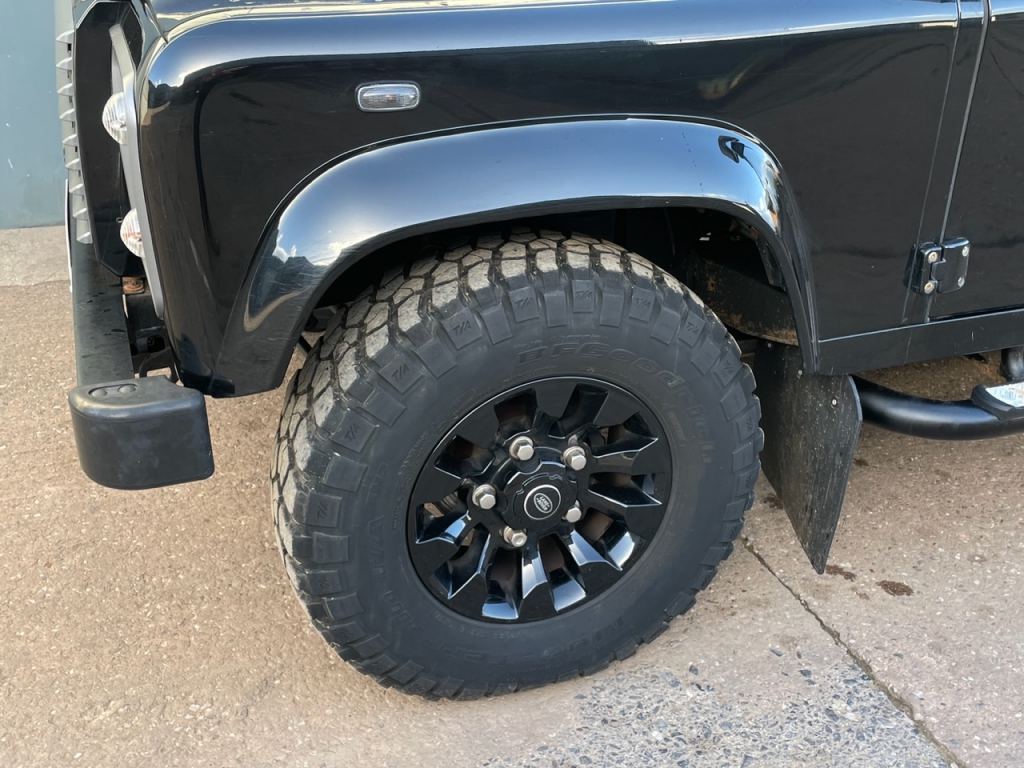 Land Rover Defender 110 XS pickup 2.2 TDCi
