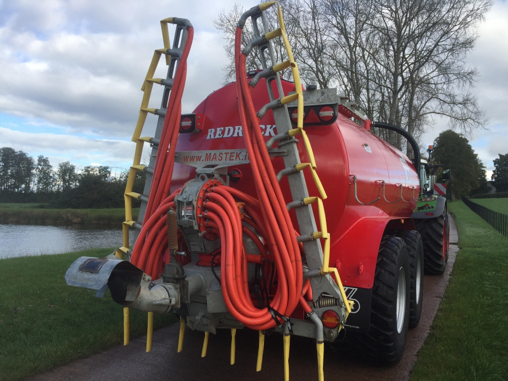 Redrock 3500 gallon tanker