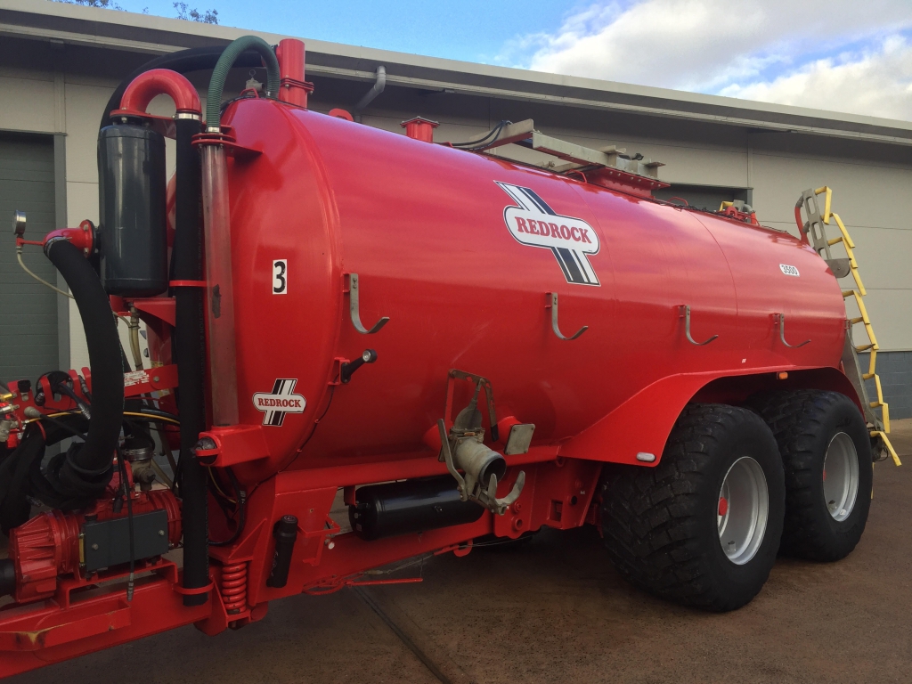 Redrock 3500 gallon tanker