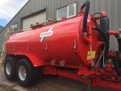 Redrock 3500 gallon tanker