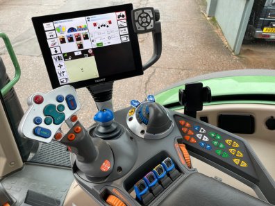 Fendt 724 Profi-Plus