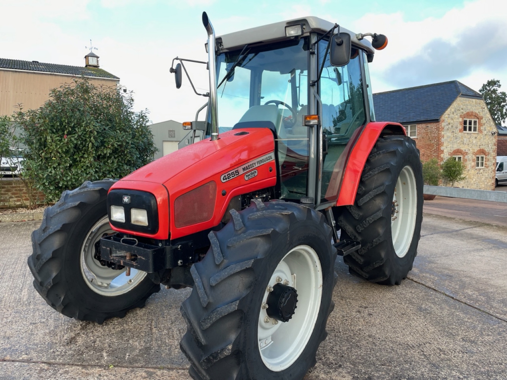 Massey Ferguson 4255
