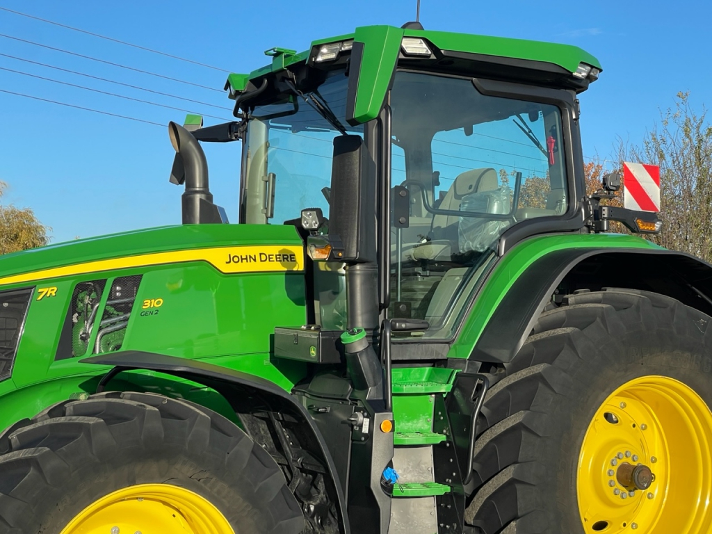John Deere 7R 310