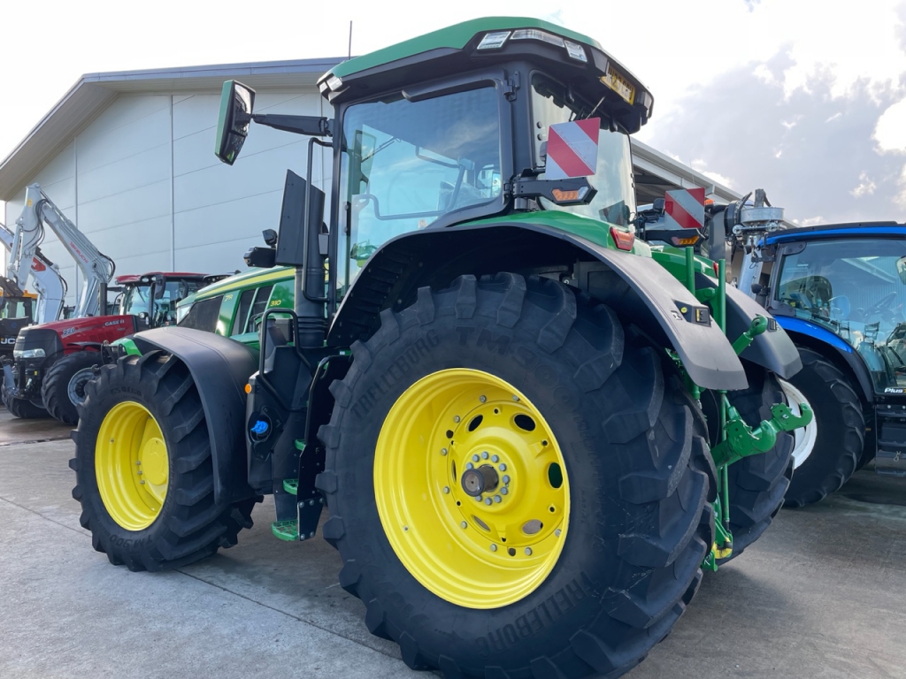 John Deere 7R 310