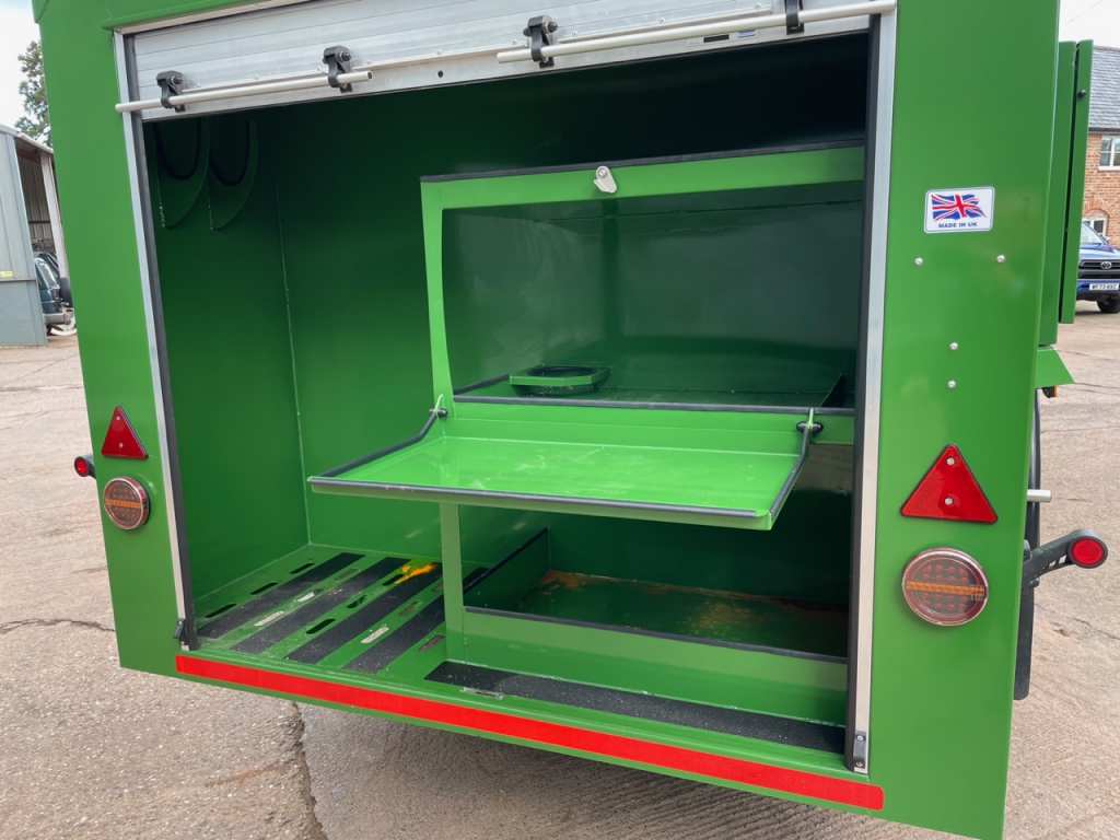 WB-12,000 Litre spray bowser