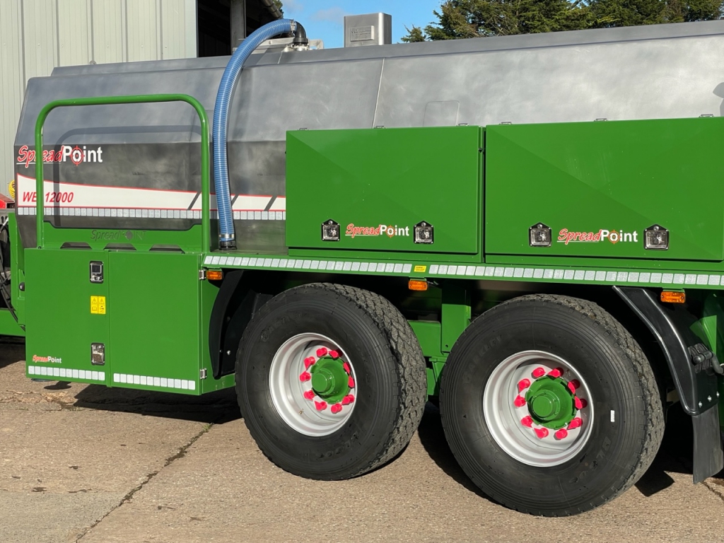 WB-12,000 Litre spray bowser