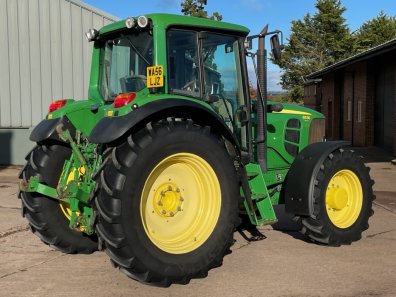 John Deere 6530