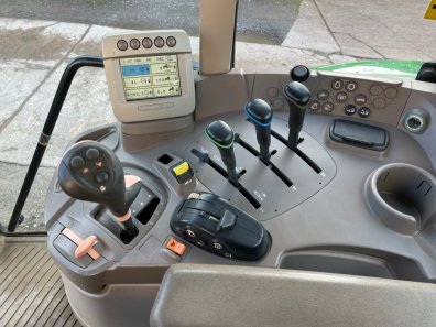 John Deere 6530