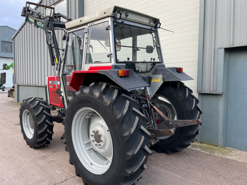 Massey Ferguson 390 Hi-Line +