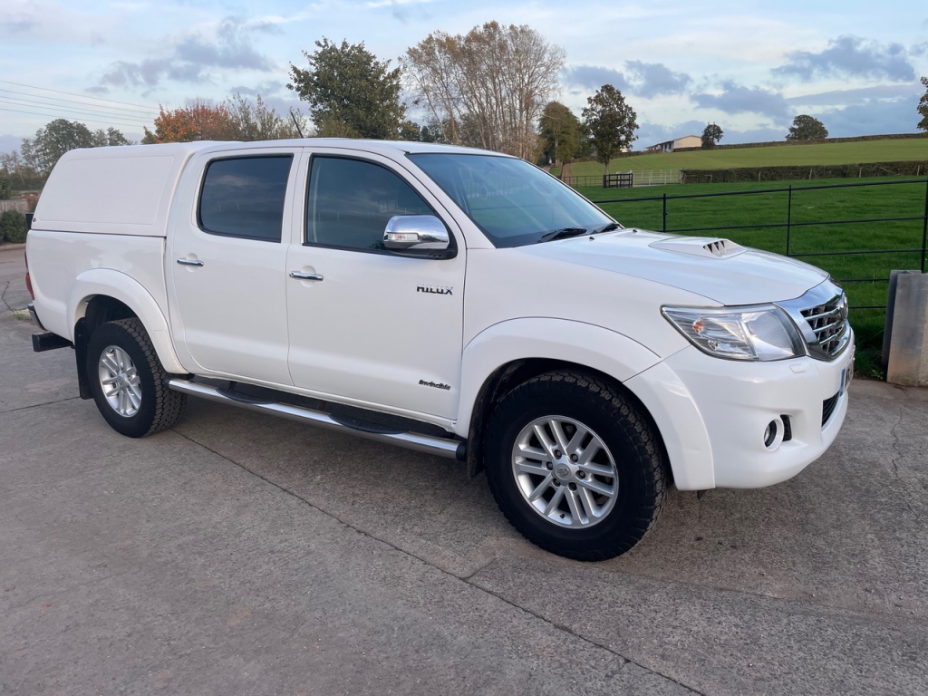 Toyota Hilux 3.0 LT Invincible