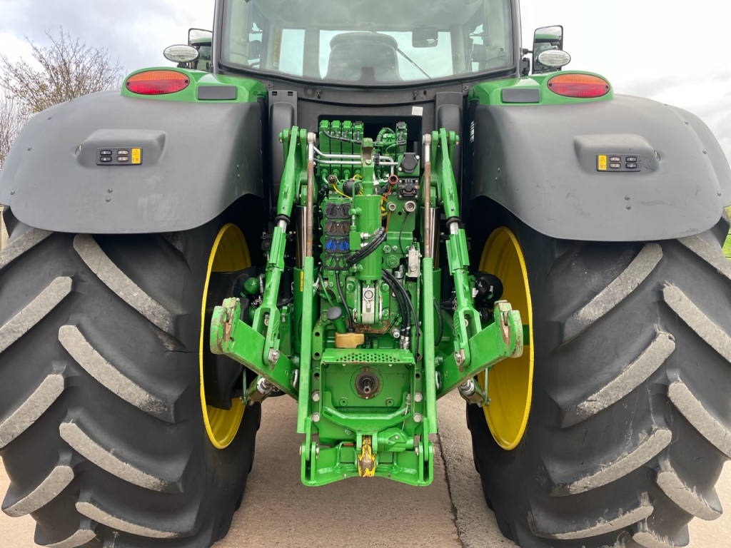 John Deere 6215R Ultimate