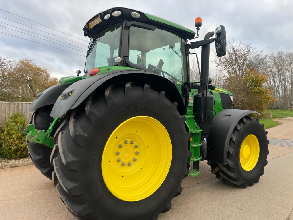 John Deere 6215R Ultimate